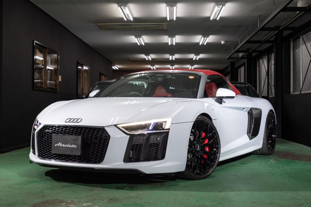 アウディ R8スパイダー 左斜前｜アイビスホワイト アウディR8 V10が入荷しました！